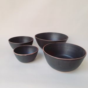 Fuentes encajables negras