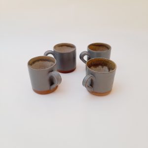 Juego de 4 tacitas de café grises