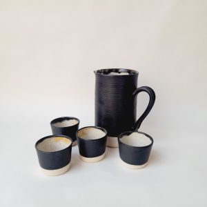 Juego de pisco sour negro, con 4 vasos